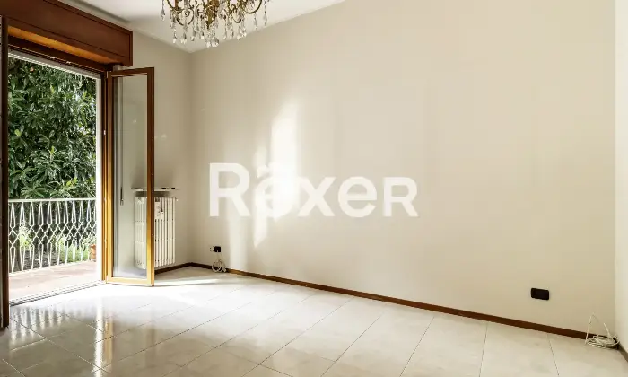 Rexer-Magenta-Appartamento-ampio-con-box-auto-e-terrazzino-Altro