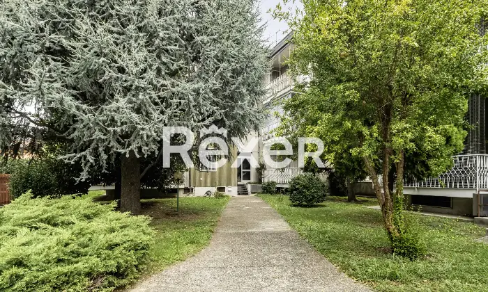 Rexer-Magenta-Appartamento-ampio-con-box-auto-e-terrazzino-Altro