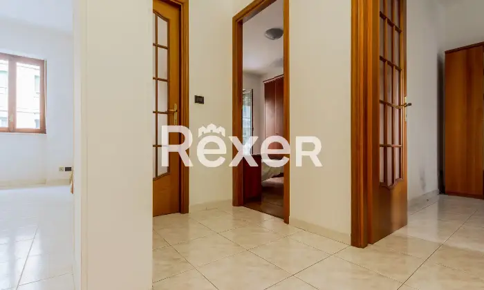 Rexer-Torino-TRILOCALE-CON-BOX-AUTO-Altro