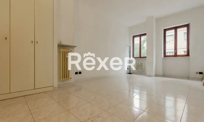 Rexer-Torino-TRILOCALE-CON-BOX-AUTO-Altro