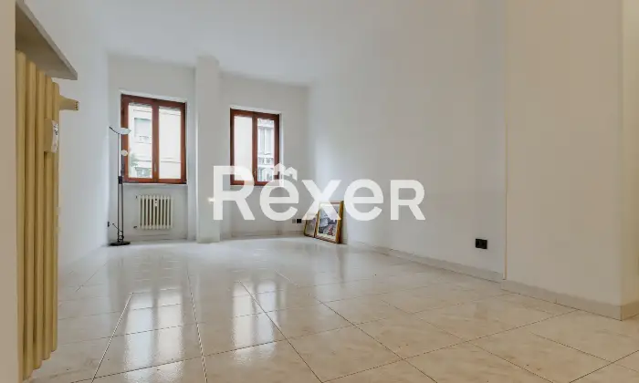 Rexer-Torino-TRILOCALE-CON-BOX-AUTO-Altro
