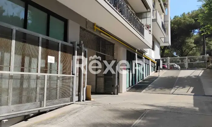 Rexer-Roma-Villa-LazzaroniAppia-Box-Auto-Altro