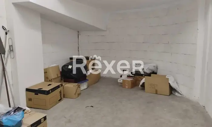 Rexer-Roma-Villa-LazzaroniAppia-Box-Auto-Altro