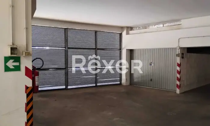 Rexer-Roma-Villa-LazzaroniAppia-Box-Auto-Altro