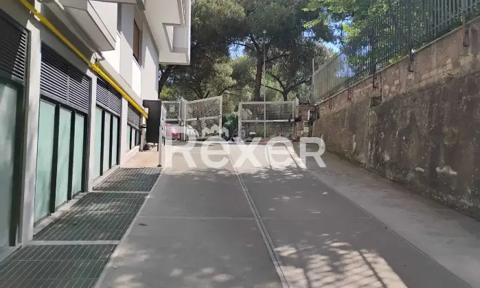 Rexer-Roma-Villa-LazzaroniAppia-Box-Auto-Altro