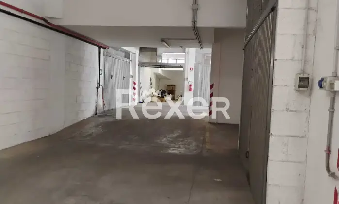 Rexer-Roma-Villa-LazzaroniAppia-Box-Auto-Altro