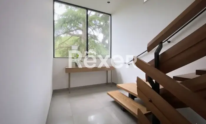 Rexer-Tradate-Casa-indipendente-con-terrazzo-panoramico-e-ampio-parco-a-Tradate-Altro