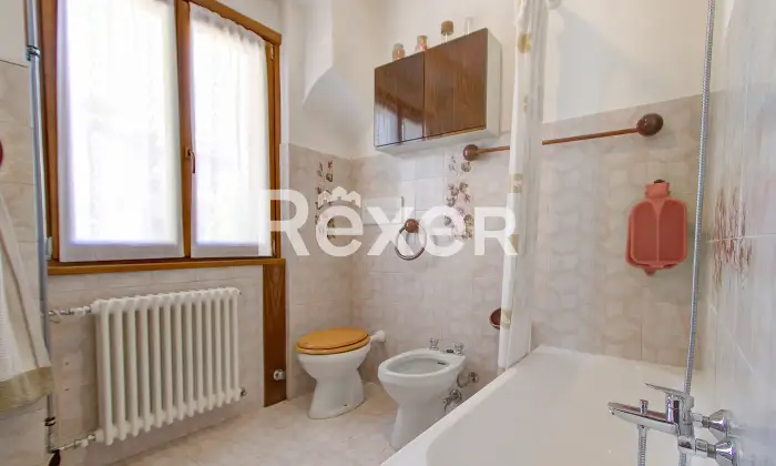 Rexer-Sella-Giudicarie-Antica-casa-di-montagna-con-ampi-spazi-e-fascino-storico-Altro