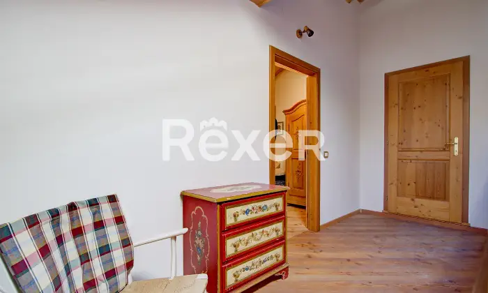 Rexer-Sella-Giudicarie-Antica-casa-di-montagna-con-ampi-spazi-e-fascino-storico-Altro