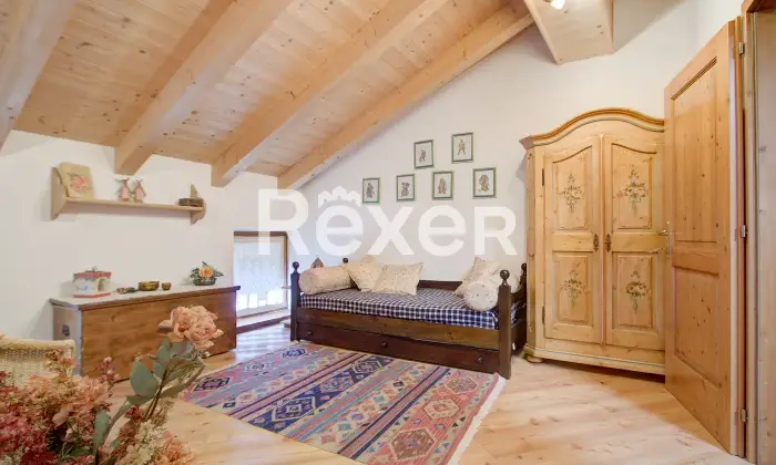 Rexer-Sella-Giudicarie-Antica-casa-di-montagna-con-ampi-spazi-e-fascino-storico-Altro