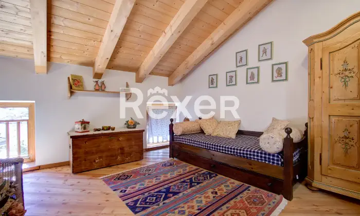 Rexer-Sella-Giudicarie-Antica-casa-di-montagna-con-ampi-spazi-e-fascino-storico-Altro