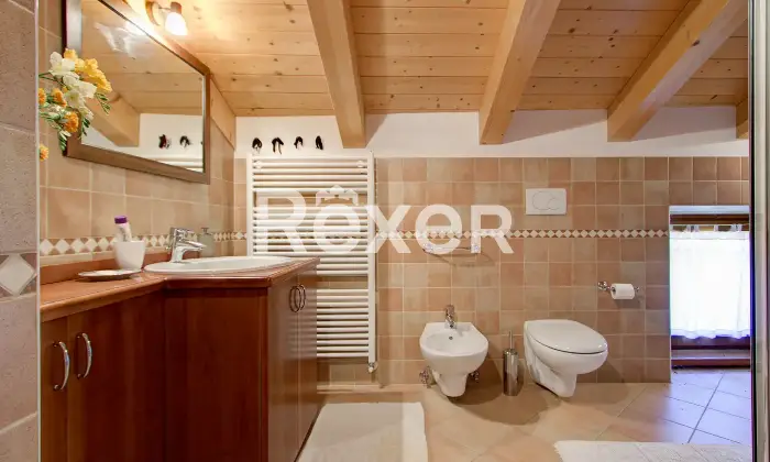 Rexer-Sella-Giudicarie-Antica-casa-di-montagna-con-ampi-spazi-e-fascino-storico-Altro