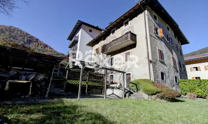 Rexer-Sella-Giudicarie-Antica-casa-di-montagna-con-ampi-spazi-e-fascino-storico-Altro