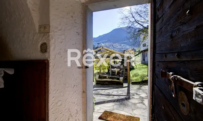 Rexer-Sella-Giudicarie-Antica-casa-di-montagna-con-ampi-spazi-e-fascino-storico-Altro