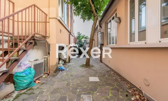 Rexer-Milano-Plurilocale-in-piccola-palazzina-con-dependance-giardino-terrazzi-e-cantina-Altro