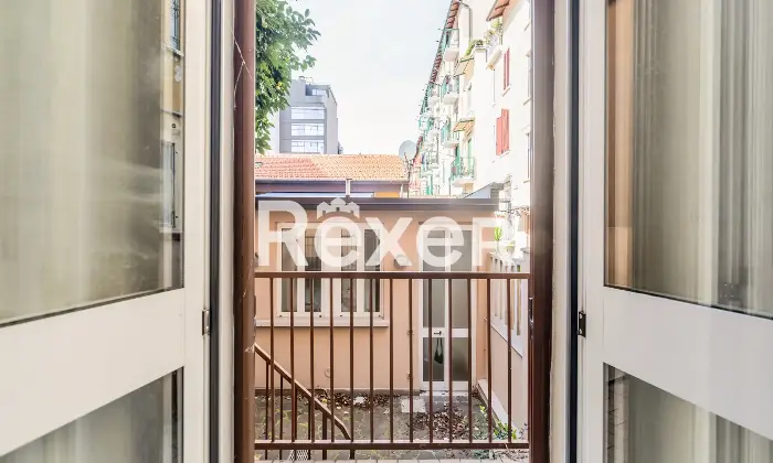 Rexer-Milano-Plurilocale-in-piccola-palazzina-con-dependance-giardino-terrazzi-e-cantina-Altro