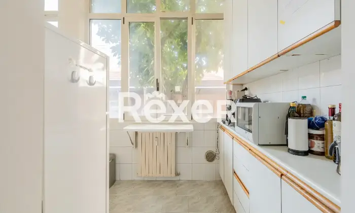 Rexer-Milano-Plurilocale-in-piccola-palazzina-con-dependance-giardino-terrazzi-e-cantina-Altro