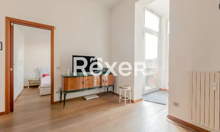 Rexer-Milano-Plurilocale-in-piccola-palazzina-con-dependance-giardino-terrazzi-e-cantina-Altro