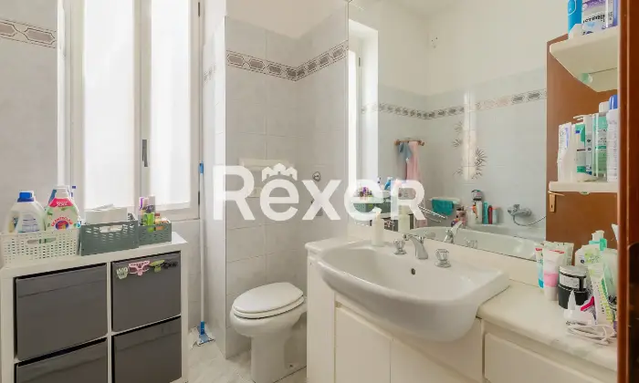 Rexer-Milano-Plurilocale-in-piccola-palazzina-con-dependance-giardino-terrazzi-e-cantina-Altro