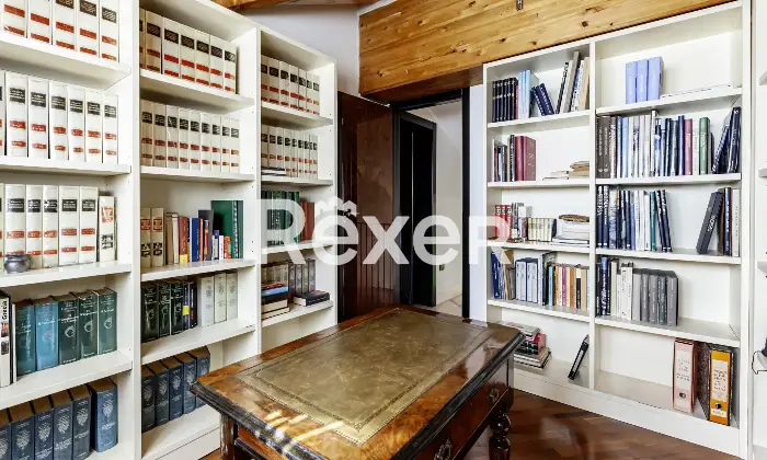Rexer-Villa-Guardia-Villa-depoca-con-giardino-Altro
