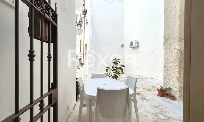 Rexer-Monopoli-Terratetto-in-stile-tradizionale-nel-cuore-di-Monopoli-Cortile