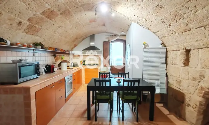 Rexer-Monopoli-Terratetto-in-stile-tradizionale-nel-cuore-di-Monopoli-Cucina