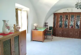 Rexer-Centuripe-Affitto-appartamento-arredato-nel-centro-storico-di-Centuripe-Salone