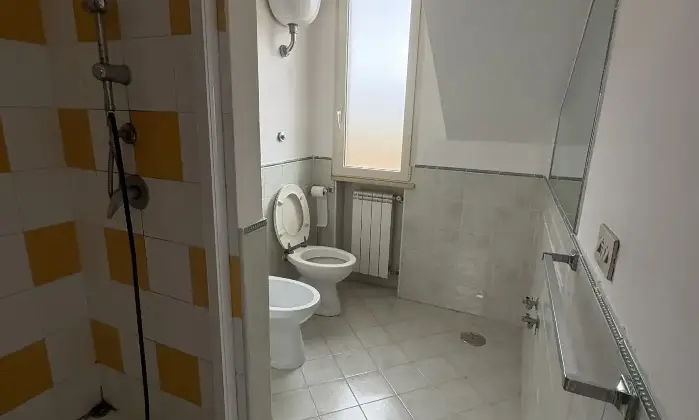Rexer-Giugliano-in-Campania-mansarda-Giugliano-zona-convento-dei-monaci-Bagno