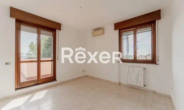 Rexer-Carpiano-Appartamento-con-terrazzo-abitabile-e-box-auto-Altro
