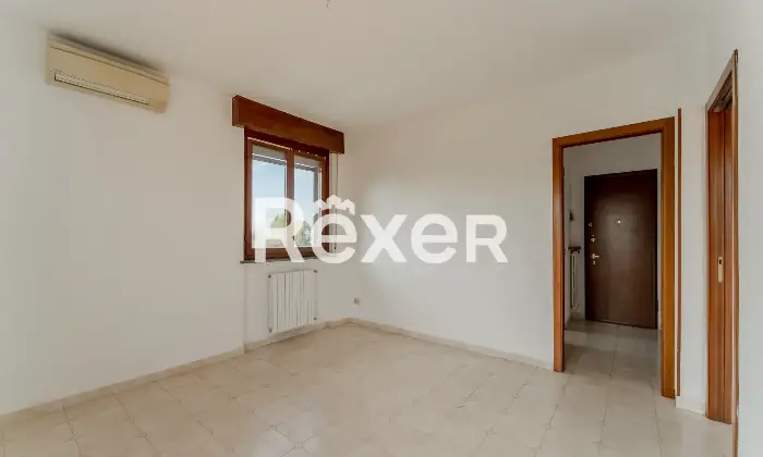 Rexer-Carpiano-Appartamento-con-terrazzo-abitabile-e-box-auto-Altro