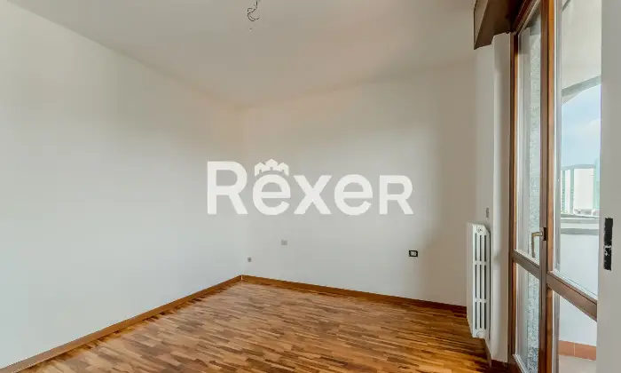 Rexer-Carpiano-Appartamento-con-terrazzo-abitabile-e-box-auto-Altro