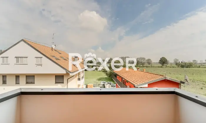 Rexer-Carpiano-Appartamento-con-terrazzo-abitabile-e-box-auto-Altro