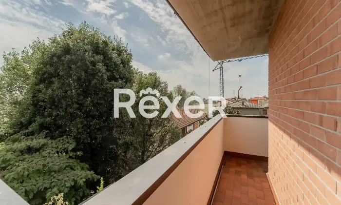 Rexer-Carpiano-Appartamento-con-terrazzo-abitabile-e-box-auto-Altro