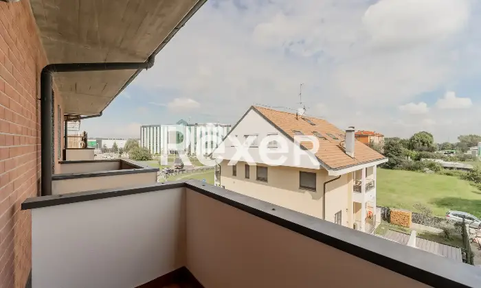 Rexer-Carpiano-Appartamento-con-terrazzo-abitabile-e-box-auto-Altro