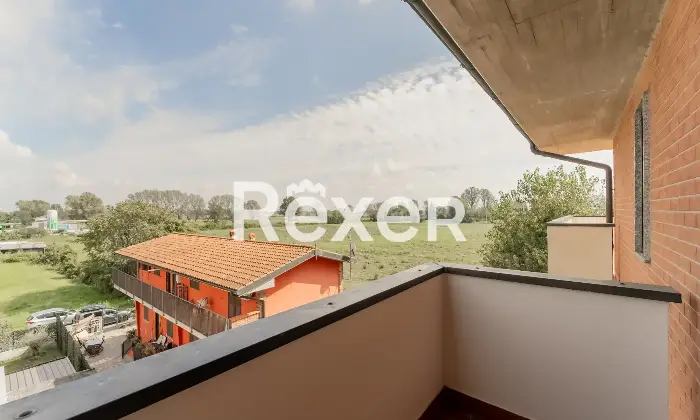 Rexer-Carpiano-Appartamento-con-terrazzo-abitabile-e-box-auto-Altro