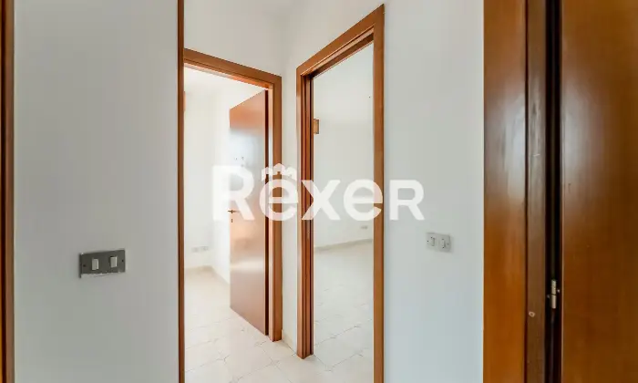 Rexer-Carpiano-Appartamento-con-terrazzo-abitabile-e-box-auto-Altro