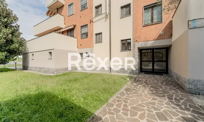 Rexer-Carpiano-Appartamento-con-terrazzo-abitabile-e-box-auto-Altro