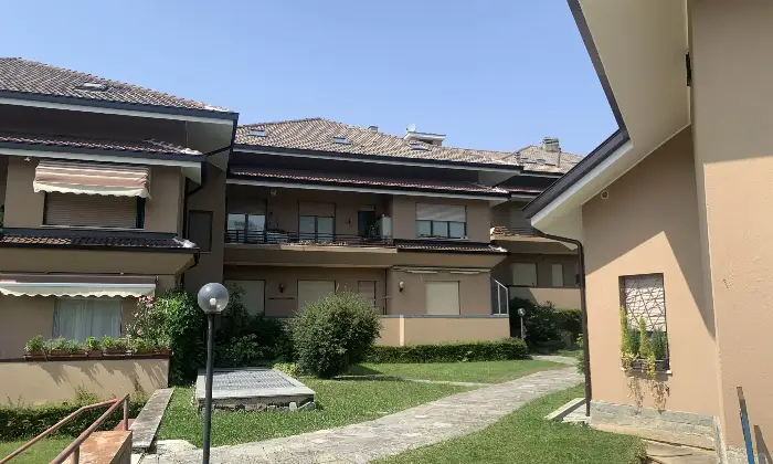 Rexer-Biella-Ampio-appartamento-ristrutturato-con-taverna-garage-e-posto-auto-mq-Altro