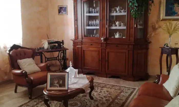 Rexer-Magomadas-Libera-subito-ottimo-affare-Salone