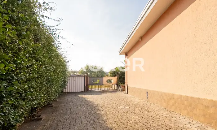 Rexer-Legnano-Villa-Indipendente-disposta-su-due-livelli-Altro