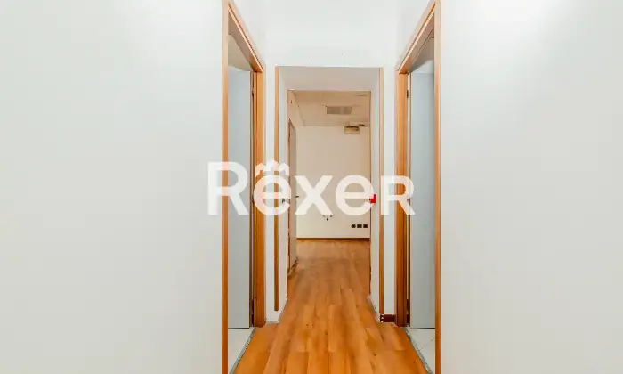 Rexer-Roma-Roma-Immobile-Cielo-Terra-Via-Nemorense-Altro