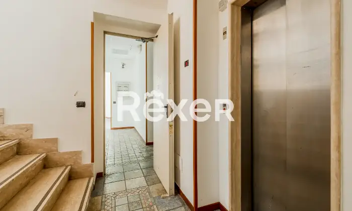 Rexer-Roma-Roma-Immobile-Cielo-Terra-Via-Nemorense-Altro