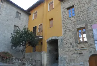 Rexer-Cerignale-Ampia-casa-indipendente-con-due-appartamenti-laboratorio-e-terrazza-a-Cerignale-PC-Altro