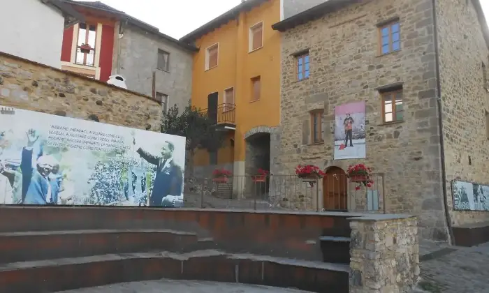 Rexer-Cerignale-Ampia-casa-indipendente-con-due-appartamenti-laboratorio-e-terrazza-a-Cerignale-PC-Altro
