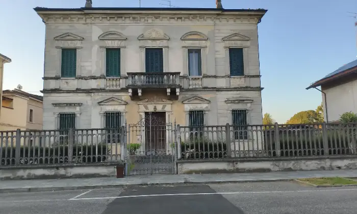 Rexer-Suzzara-Villa-Liberty-con-Dependance-e-Giardino-di-mq-a-Suzzara-Eleganza-dEpoca-Altro