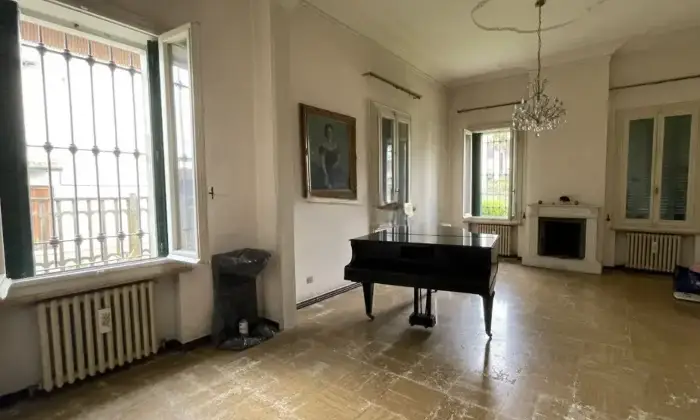 Rexer-Suzzara-Villa-Liberty-con-Dependance-e-Giardino-di-mq-a-Suzzara-Eleganza-dEpoca-Altro