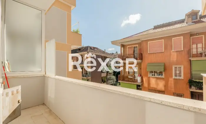 Rexer-Roma-Colli-Portuensi-Casaletto-Ampio-quadrilocale-frazionabile-con-box-Altro