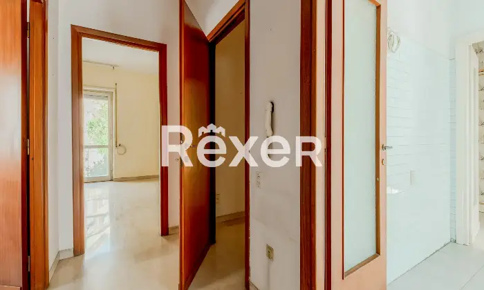 Rexer-Roma-Colli-Portuensi-Casaletto-Ampio-quadrilocale-frazionabile-con-box-Altro