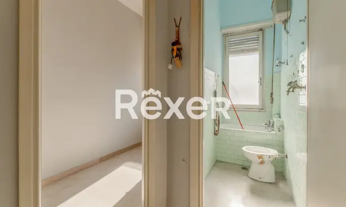 Rexer-Roma-Colli-Portuensi-Casaletto-Ampio-quadrilocale-frazionabile-con-box-Altro