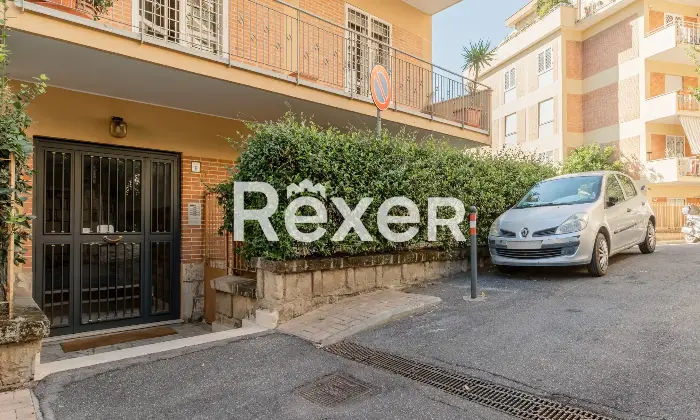 Rexer-Roma-Colli-Portuensi-Casaletto-Ampio-quadrilocale-frazionabile-con-box-Altro